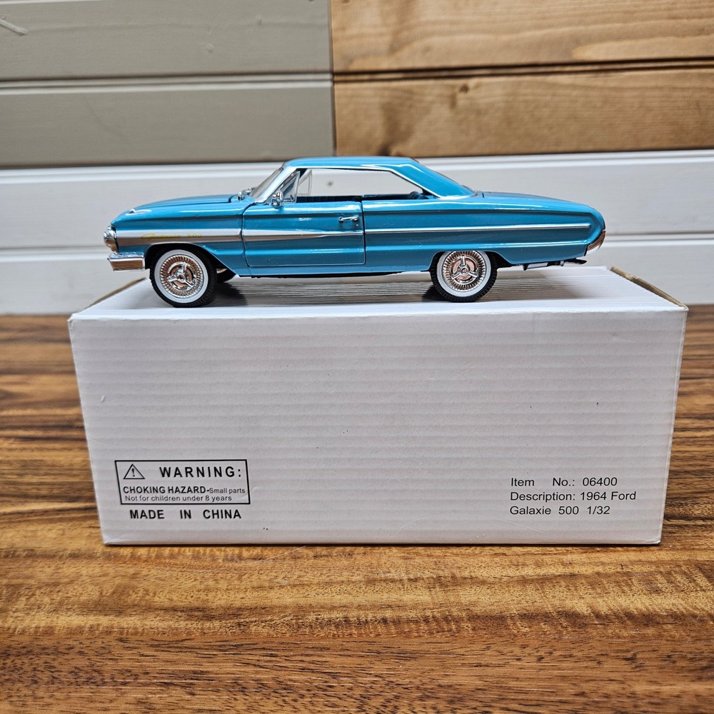 1964 Ford Galaxie 500 Diecast Model Car 1/32 Scale Blue 06400